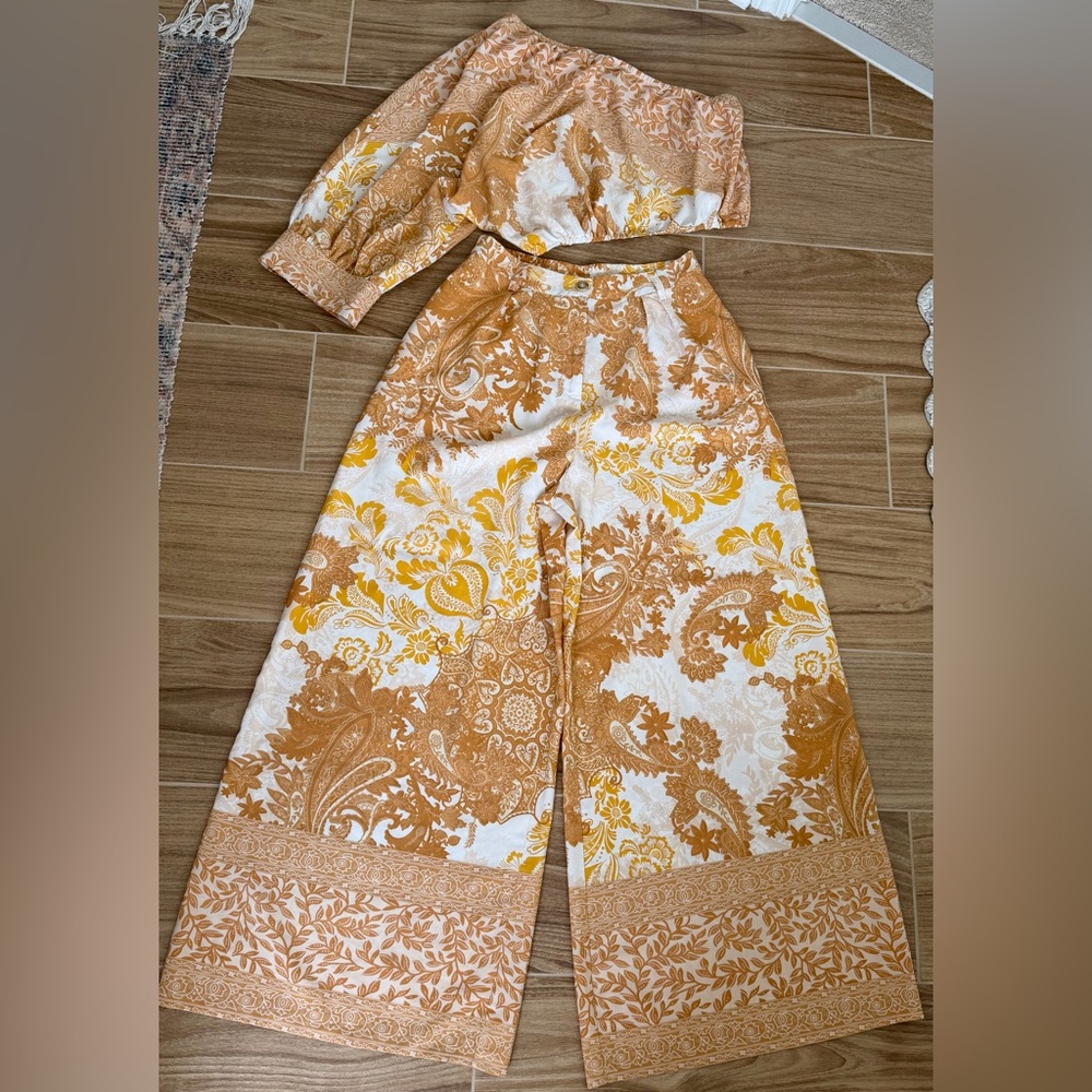 Vici Aakaa One Shoulder Sleeve Mustard Yellow Paisley Pant Set